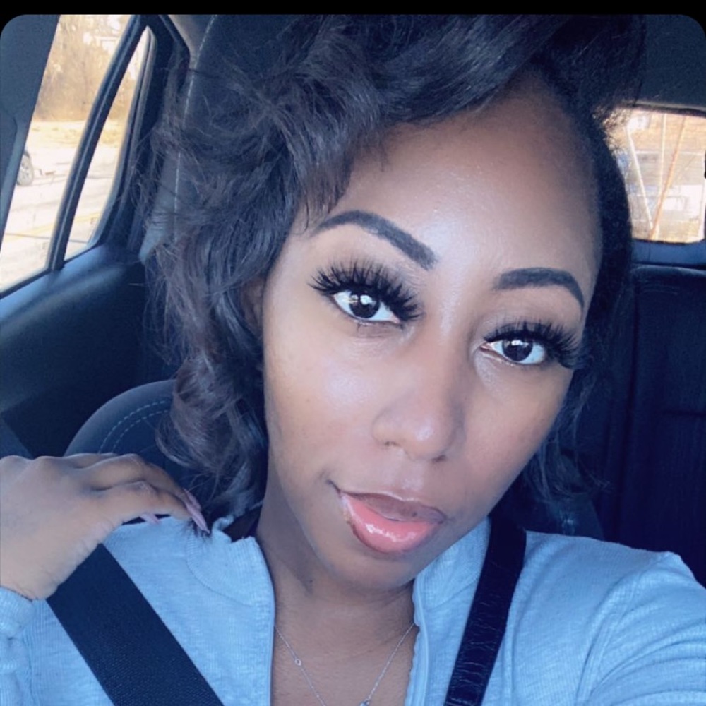 Meet your Posher, Emone